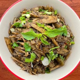 ยำหน่อไม้ใส่น้ำปู๋