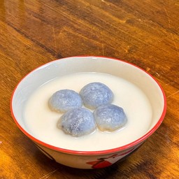 บัวลอย เต้าหู้นมสด