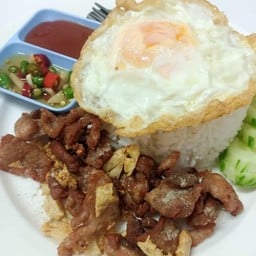 ข้าวหมูทอด