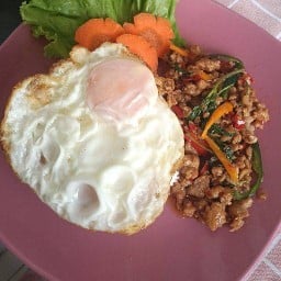 กระเพราคุณนายกุ๊ก
