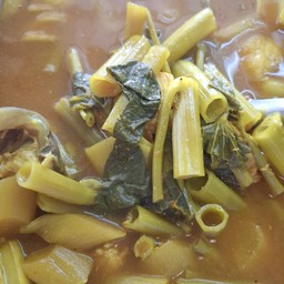 แกงส้มปลาเรียวเซียวผักรวม(ผักบุ้ง,สับปะรด)