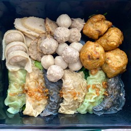 ลวกจิ้ม Combo (แถมฟรี! เส้นหมี่ราดน้ำซีอิ๊วแต้จิ๋ว 2 ที่)