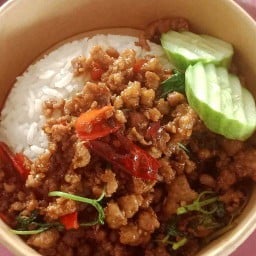 กะเพรา SU Suh ตามสั่ง (ส้มตำ ไก่ย่าง จิราพรรณ)