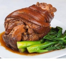 วัฒนาข้าวขาหมู ก๋วยจั๊บน้ำข้น หมูแดง-หมูกรอบ