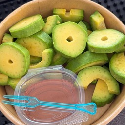 อาโวคาโด้หั่นชิ้น