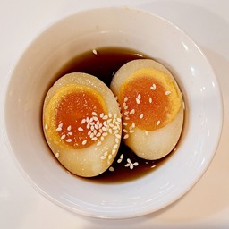 ไข่ต้ม ซอสโชยุ 1 ฟอง
