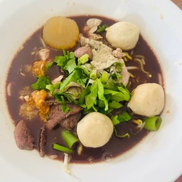 ก๋วยเตี๋ยวหมูน้ำตก