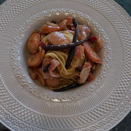 สปาเกตตี้เบคอนพริกแห้ง