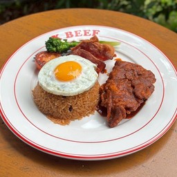 ข้าวผัดอเมริกันไก่ทอดแนชวิล