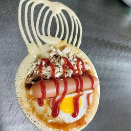 พิซซ่า+ไส้กรอก+ไก่สับโซยุ+ไข่