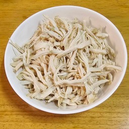 เนื้ออกไก่ฉีก
