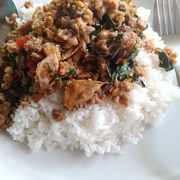 กระเพราหมูสับ