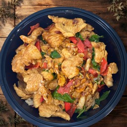 กระเพราหมูชิ้น