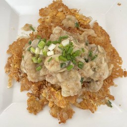 หอยนางรม ออส่วน แป้งกรอบ Crispy Oyster Omelette