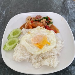 ข้าวกระเพราทะเล