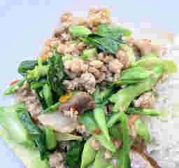 ข้าวคะน้าหมูสับ