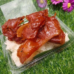 ข้าวเหนียวหมูแผ่น
