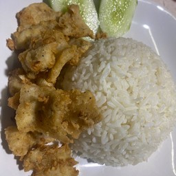 ข้าวไก่ทอดกระเทียม