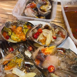 ปูไข่ดองน้ำปลากวน