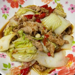 ผัดผักกาดขาวราดข้าว