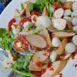 ยำลูกชิ้นรวม