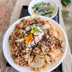 ข้าวหน้าหมูสับไข่ออนเซ็น