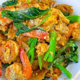 ผัดซีอิ๊วเส้นใหญ่กุ้ง