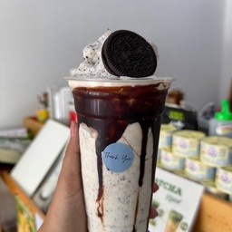 นมหมีปั่นโอริโอ้ 22 OZ