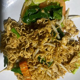ม่าม่าผัดไข่ไก่