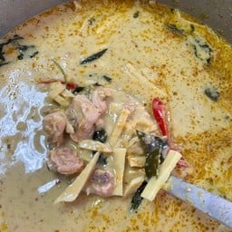 เกาเหลาแกงเขียวหวานไก่หน่อไม้