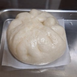 ซาลาเปาไส้หมูสับ(ไข่ต้ม) ลูกละ