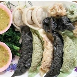 3 เกี๊ยว (หมู ปลา กุ้ง)