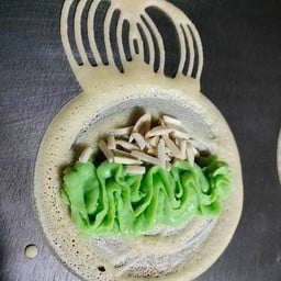 คัสตาร์ดใบเตย+อัลมอนด์