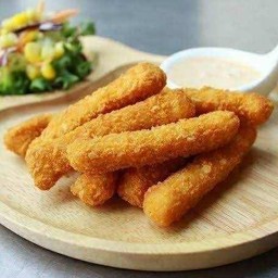 นักเก็ตสติ้กไก่ผสมข้าวโพด