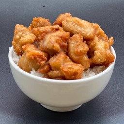 ข้าวไก่คาราเกะซอสน้ำปลา