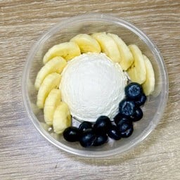 กรีกโยเกิร์ต+ กล้วยหอม+บูลเบอร์รี่ แถมฟรี น้ำผึ้ง