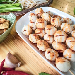 ลูกชิ้นหมูปิ้ง ชุดละ3ไม้