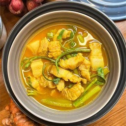 แกงส้มสามชั้น