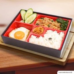 เบนโตะกะเพราเบคอน