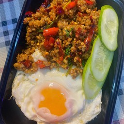 กะเพราหมูสับ