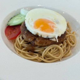 สปาเก็ตตี้แฮมเบิร์กเนื้อ