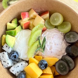 Greek yogurt strawberry set 2