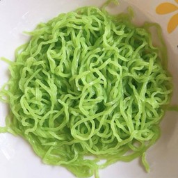 บะหมี่หยก ลวก 1 ก้อน