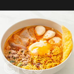 ชายสี่หมี่เกี๊ยว Byเด่น-หน้าซุ้มโรงเจ Chaixi-By-den