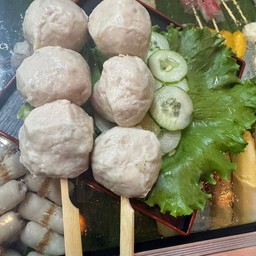 ลูกชิ้นไก่ยักษ์