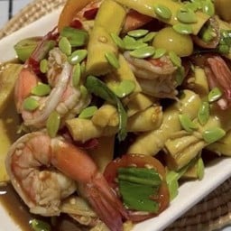 ตำหน่อไม้กุ้งสุก