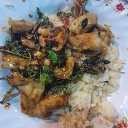 ข้าวผัดปูเมึองแพร่byผัดไทยสุขุมวิท สาขาในเวียง