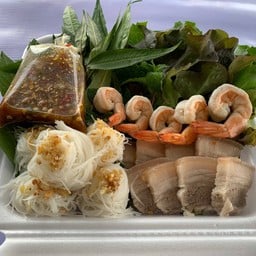 BALLY CAFE เมี่ยงคำโต บรบือ