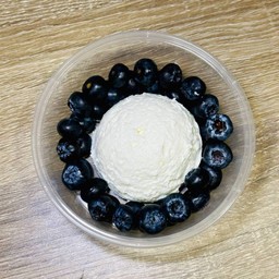 กรีกโยเกิร์ต+ บลูเบอร์รี่แถมฟรีน้ำผึ้ง