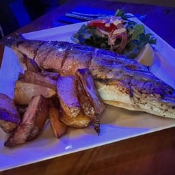 Fish House | Bar & Grill